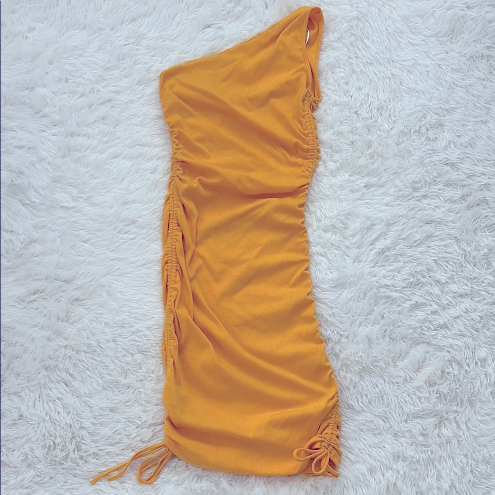 One-Shoulder Yellow Dress - Picture 3 of 4